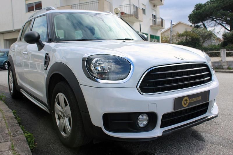 Branco Usado 2018 Mini One Countryman SUV | € 16.700 - Imagem 1/4