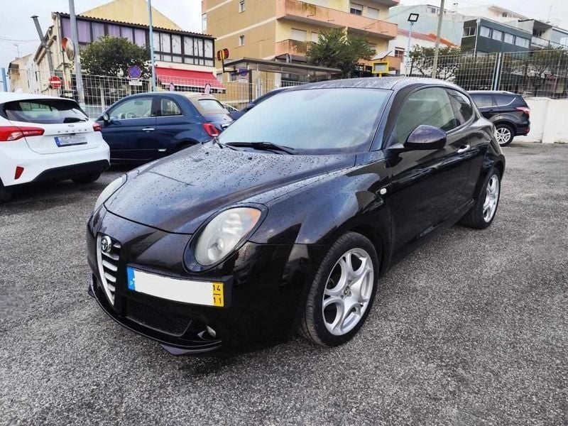 Usado Alfa Romeo MiTo 105 HP (77 kW) 2014 Preto Citadino