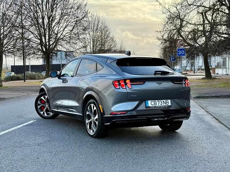 Usado Ford Mustang Mach-E Premium 258 kW (351 HP) 2021 Cinza SUV