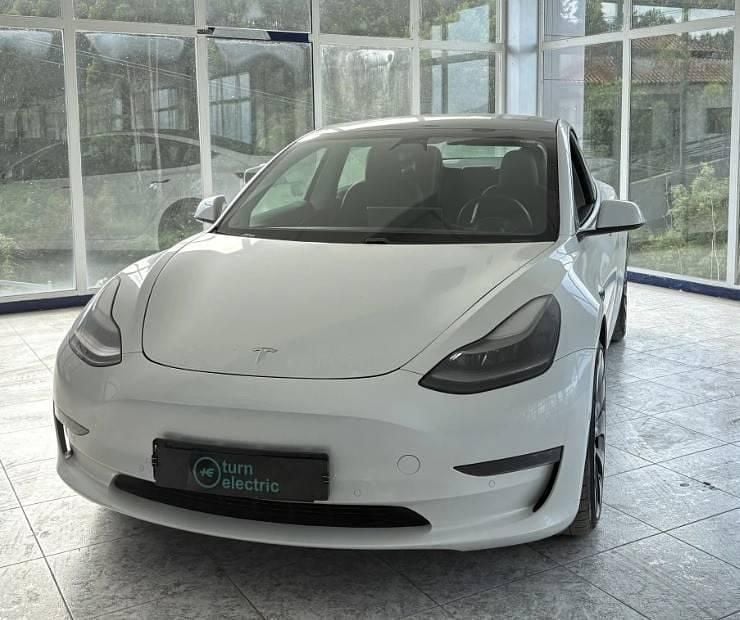 Branco Usado 2022 Tesla Model 3 Sedan | € 29.900 (Super Preço) - Imagem 1/1