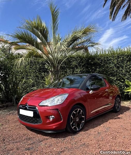 Vermelho Usado 2013 DS Automobiles DS3 Sport Chic | € 8.990 - Imagem 1/1