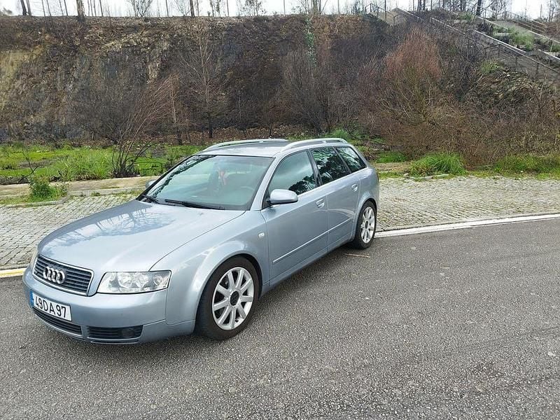 Usado 2004 Audi A4 Sedan | € 6.300 (Preço justo) - Imagem 1/4