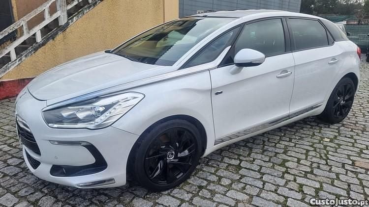 Usado Citroën DS5 Sport Chic 163 HP (119 kW) 2013 Branco Citadino