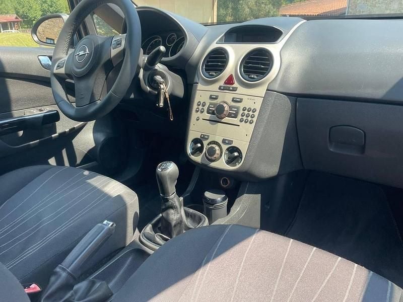 Usado Opel Corsa Enjoy 80 HP (58 kW) 2007 Cinza Citadino