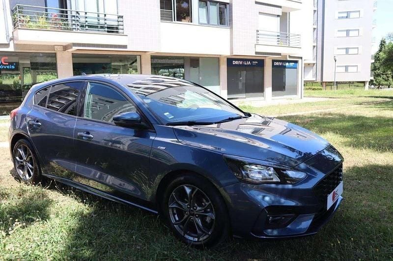 Azul Usado 2021 Ford Focus | € 16.990 (Preço justo) - Imagem 1/4