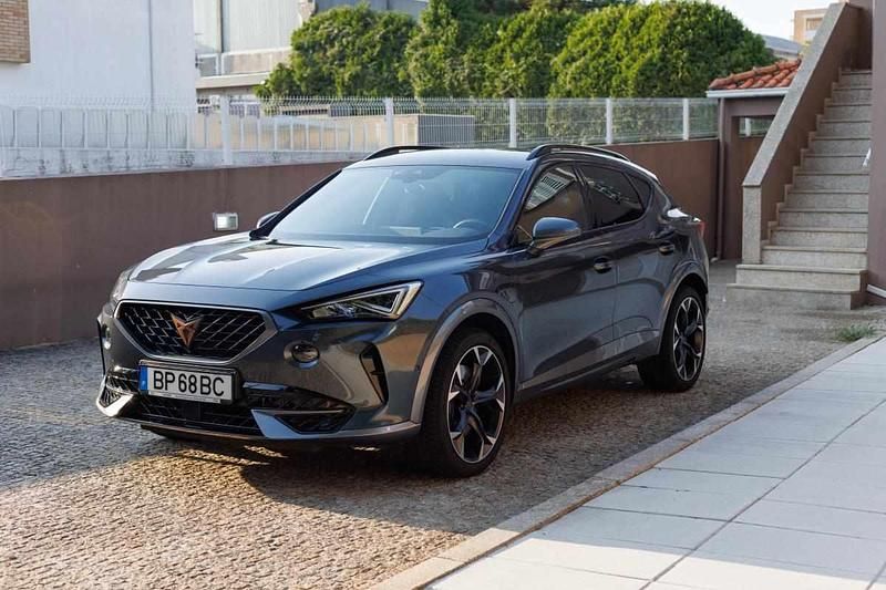 Cinzento Usado 2022 Cupra Formentor SUV | € 30.499 (Preço justo) - Imagem 1/4