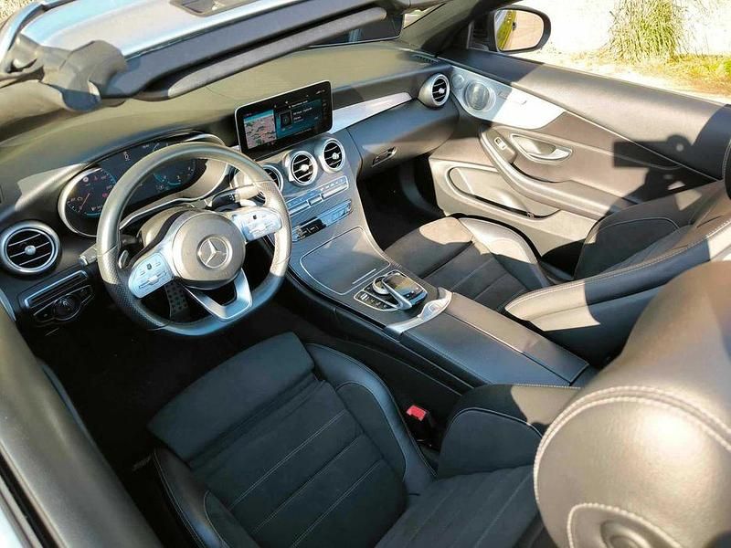 Usado Mercedes C220 AMG 190 HP (139 kW) 2019 Cabrios