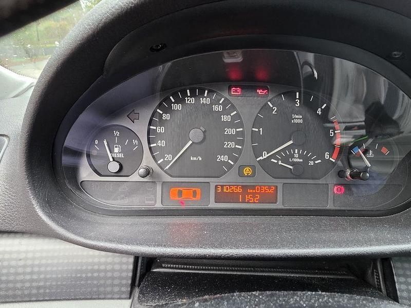 Usado BMW 320 150 HP (110 kW) 2002 Sedan