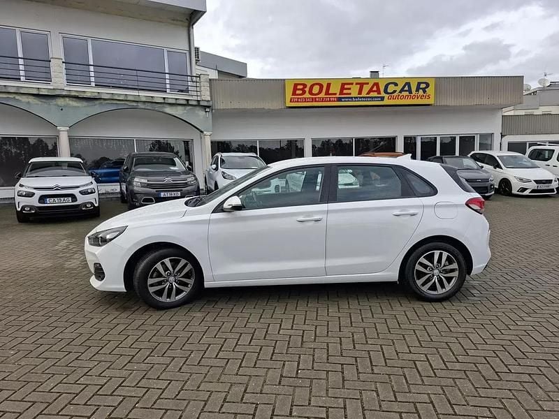 Branco Usado 2020 Hyundai i30 Style Citadino | € 13.000 (Bom preço) - Imagem 1/4
