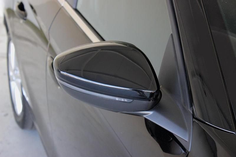 Usado Opel Corsa Elegance 102 HP (75 kW) 2023 Preto Citadino