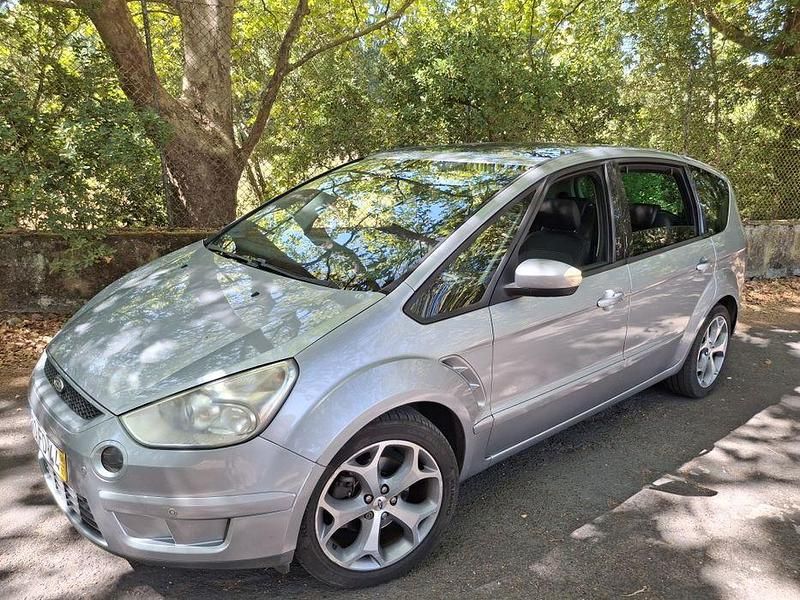 Usado 2008 Ford S-MAX Titanium Monovolume | € 8.500 (Caro) - Imagem 1/4