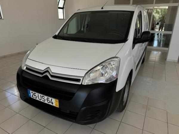 Branco Usado 2018 Citroën Berlingo Monovolume | € 12.900 (Preço justo) - Imagem 1/4