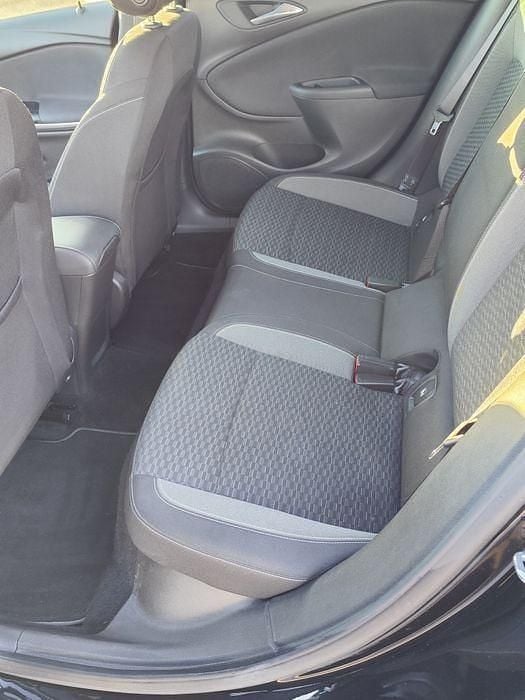 Usado Opel Astra 130 HP (95 kW) 2020 Sedan