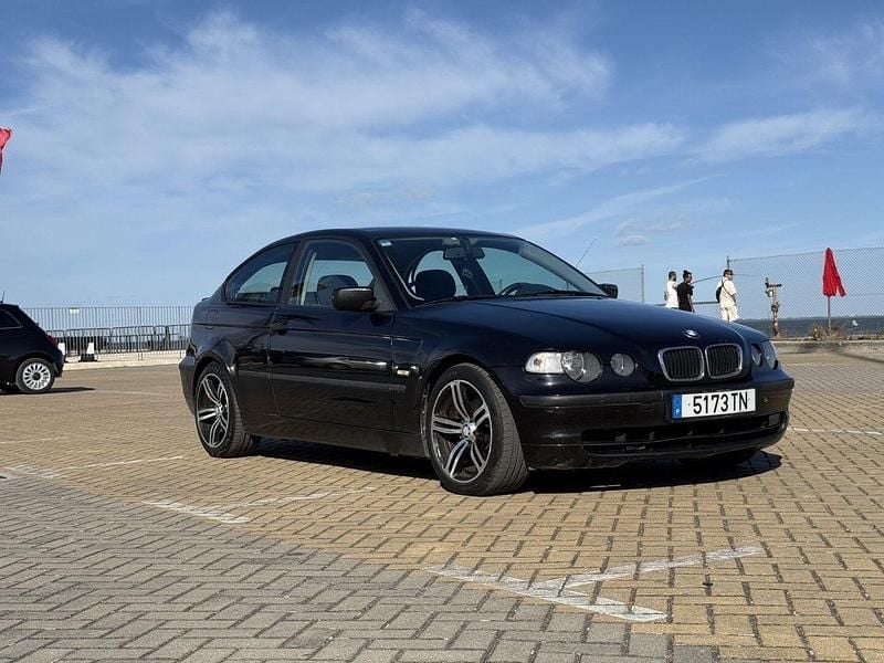 Preto Usado 2002 BMW 320 Coupé | € 4.400 (Super Preço) - Imagem 1/4