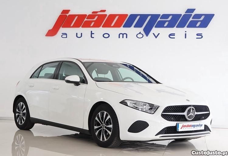 Branco Usado 2024 Mercedes A200 Sedan | € 28.500 (Super Preço) - Imagem 1/1
