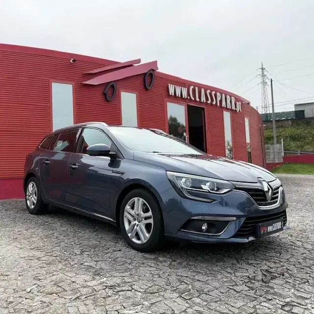 Cinzento Usado 2017 Renault Mégane GrandTour Zen Carrinha | € 13.900 (Preço justo) - Imagem 1/4