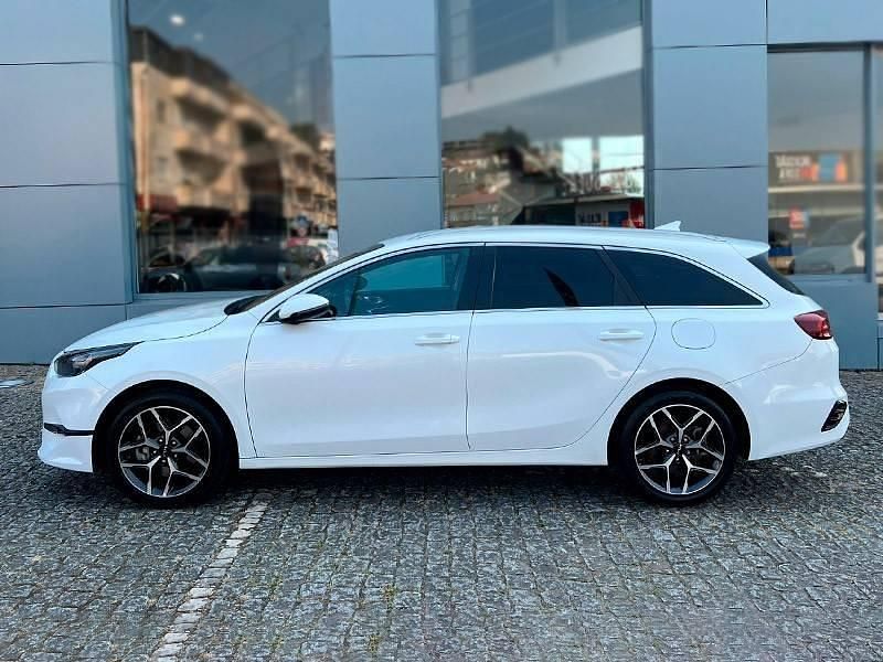 Usado Kia Ceed Sportswagon 120 HP (88 kW) 2024 Branco Carrinha