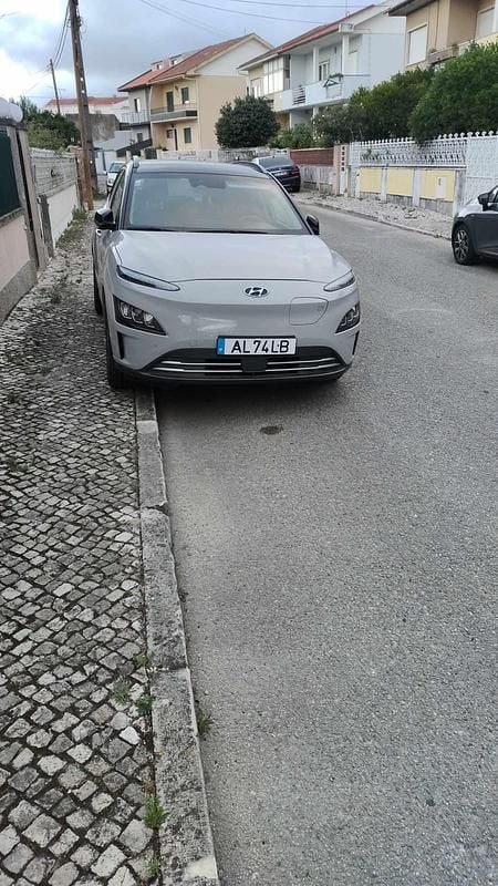 Cinzento Usado 2021 Hyundai Kauai SUV | € 16.500 (Preço justo) - Imagem 1/4