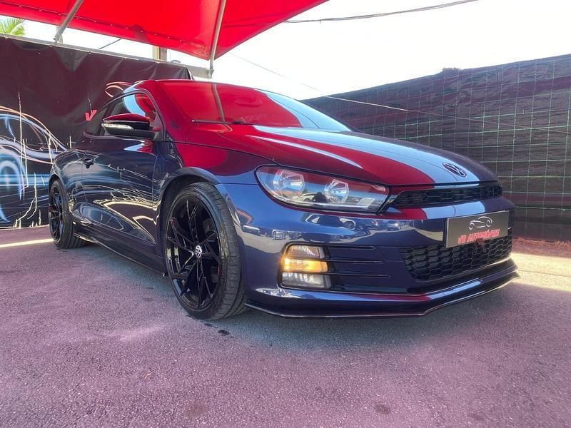 Azul Usado 2015 VW Scirocco Sport Coupé | € 17.750 - Imagem 1/4