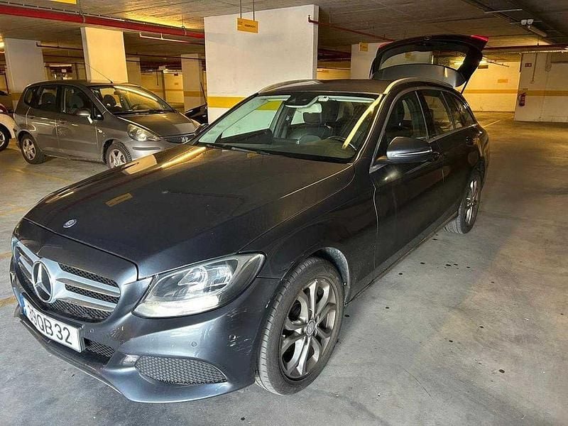 Usado 2015 Mercedes C200 Sedan | € 15.490 (Bom preço) - Imagem 1/4