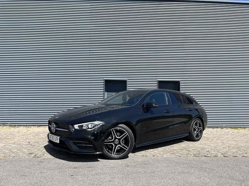 Preto Usado 2021 Mercedes CLA180 AMG line Sedan | € 30.990 - Imagem 1/4
