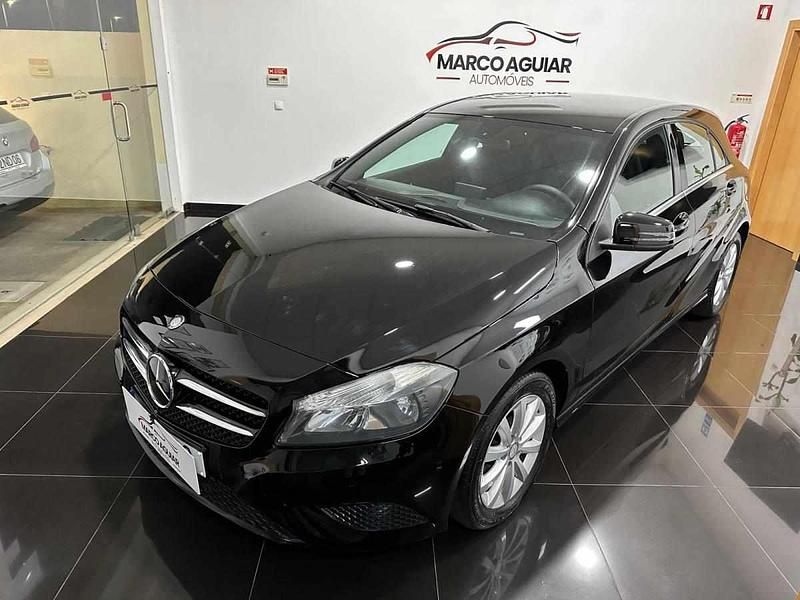 Preto Usado 2013 Mercedes A180 Citadino | € 15.750 (Preço elevado) - Imagem 1/4