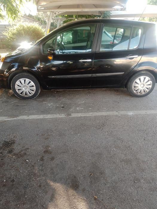 Usado 2005 Renault Modus Monovolume | € 2.600 - Imagem 1/4