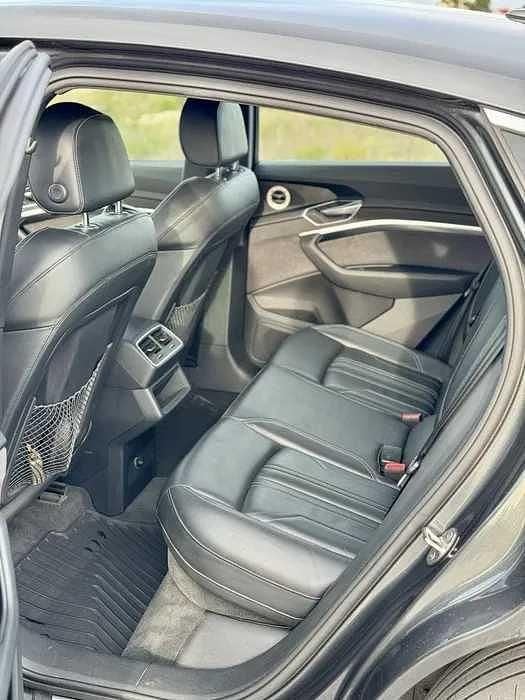 Usado Audi Q8 e-tron 231 kW (315 HP) 2024 SUV