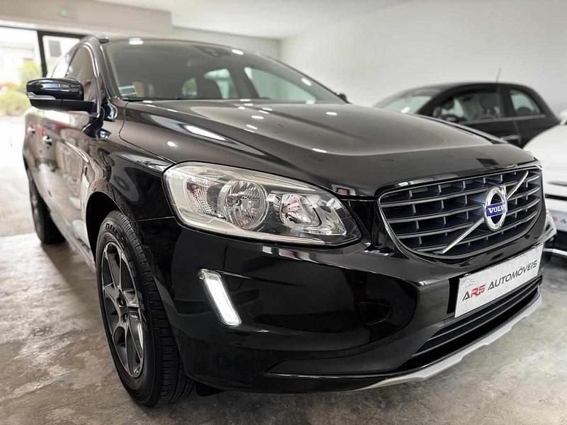 Usado Volvo XC60 150 HP (110 kW) 2016 Preto SUV