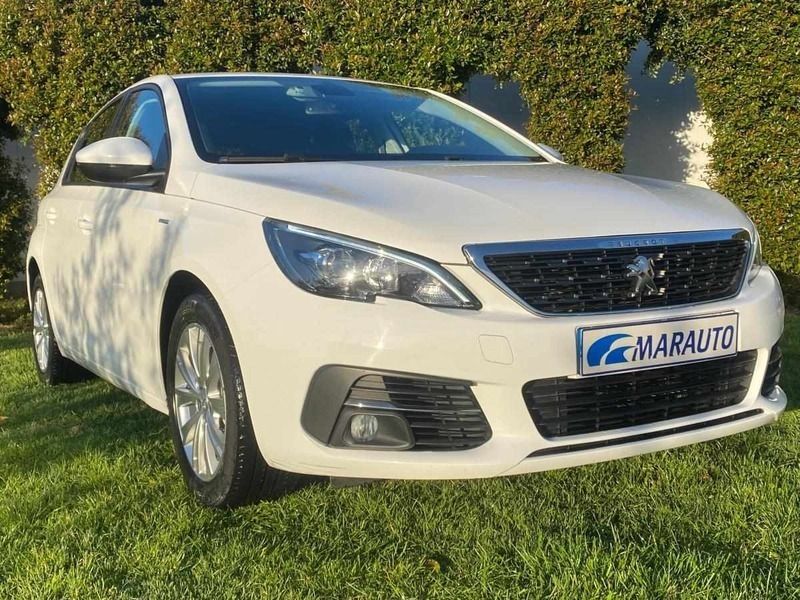 Branco Usado 2020 Peugeot 308 Citadino | € 14.950 (Bom preço) - Imagem 1/4