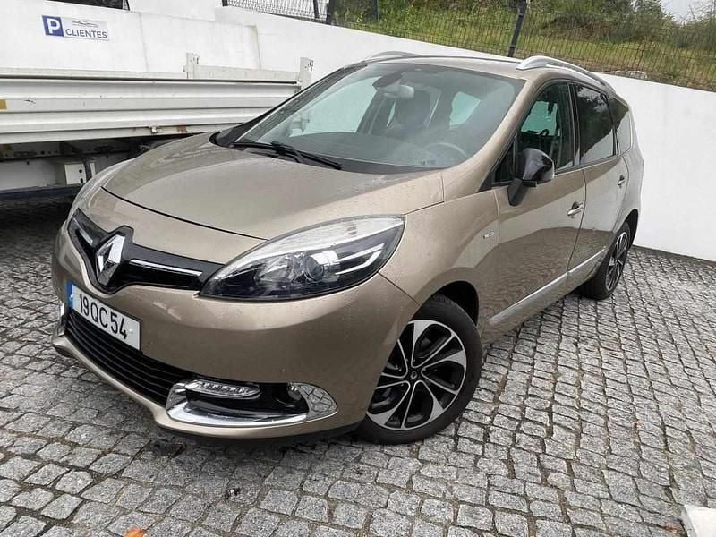 Outra Usado 2015 Renault Grand Scénic III Monovolume | € 12.750 (Caro) - Imagem 1/1