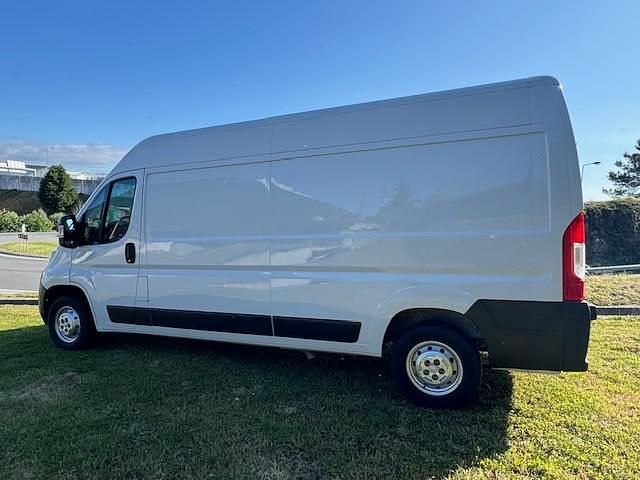 Usado Peugeot Boxer 140 HP (102 kW) 2022 Branco Van