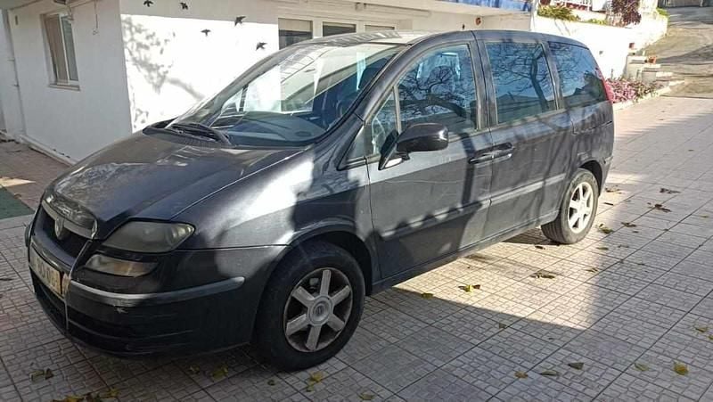 Cinzento Usado 2006 Fiat Ulysse Monovolume | € 2.500 - Imagem 1/4