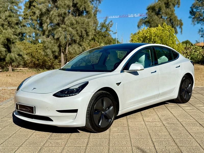Branco Usado 2020 Tesla Model 3 Standard Range Plus Sedan | € 26.900 (Caro) - Imagem 1/4