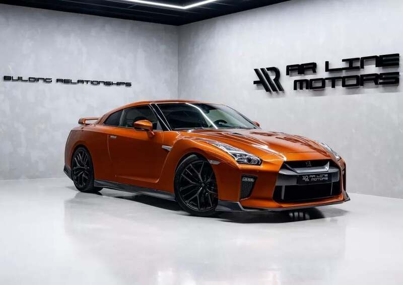 Laranja Usado 2017 Nissan GT-R Prestige Coupé | € 149.950 - Imagem 1/4