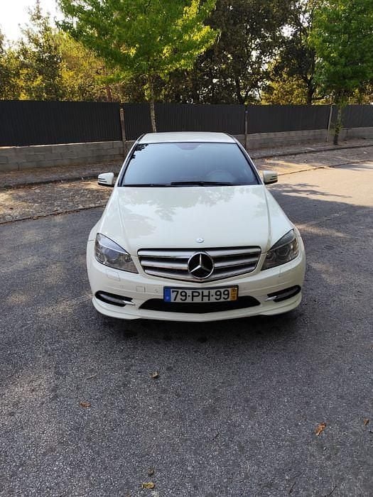 Usado 2010 Mercedes C220 Sedan | € 14.500 - Imagem 1/4