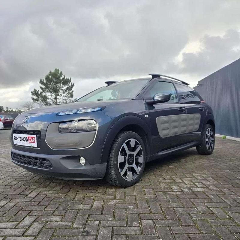 Cinza antracite Usado 2015 Citroën C4 Cactus Shine Edition Citadino | € 10.950 (Preço justo) - Imagem 1/4