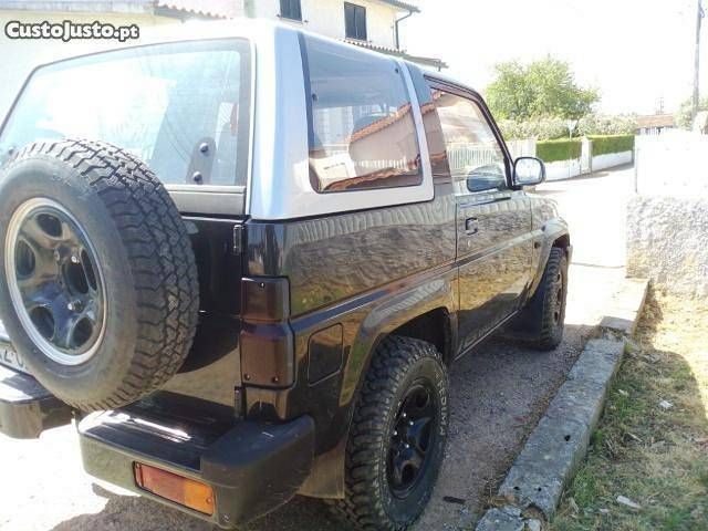 Daihatsu rocky f300