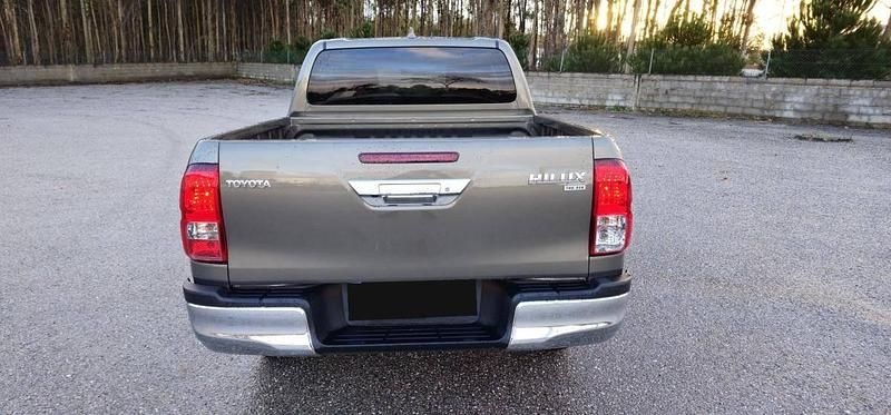 Usado Toyota HiLux 150 HP (110 kW) 2025 Outra Pickup