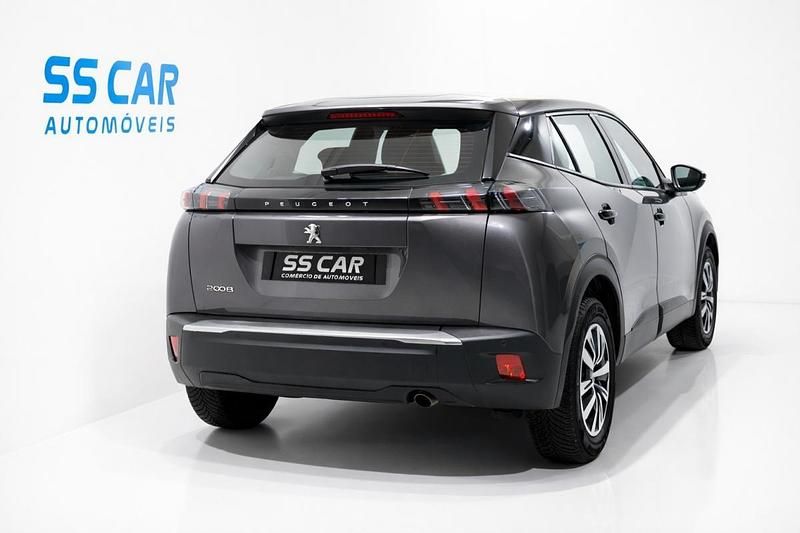 Usado Peugeot 2008 Active 102 HP (75 kW) 2022 Cinza SUV