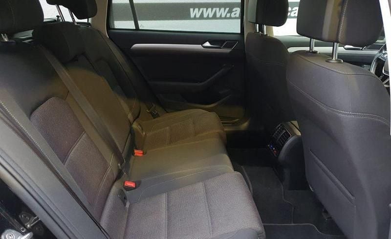 Usado VW Passat 150 HP (110 kW) 2019 Preto Carrinha