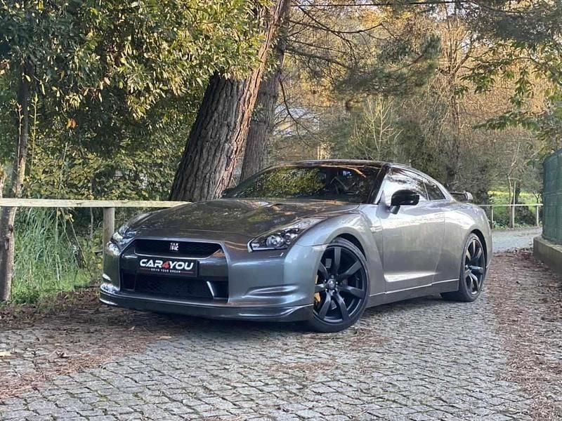 Cinzento Usado 2010 Nissan GT-R Premium Edition Coupé | € 109.990 - Imagem 1/4