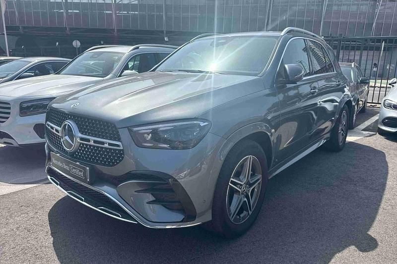 Cinzento Usado 2024 Mercedes 350 | € 89.900 - Imagem 1/4