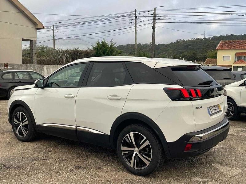 Usado Peugeot 3008 Allure 120 HP (88 kW) 2017 Branco SUV