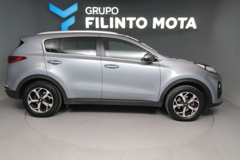 Cinza Usado 2020 Kia Sportage Urban SUV | € 22.490 (Preço justo) - Imagem 1/4