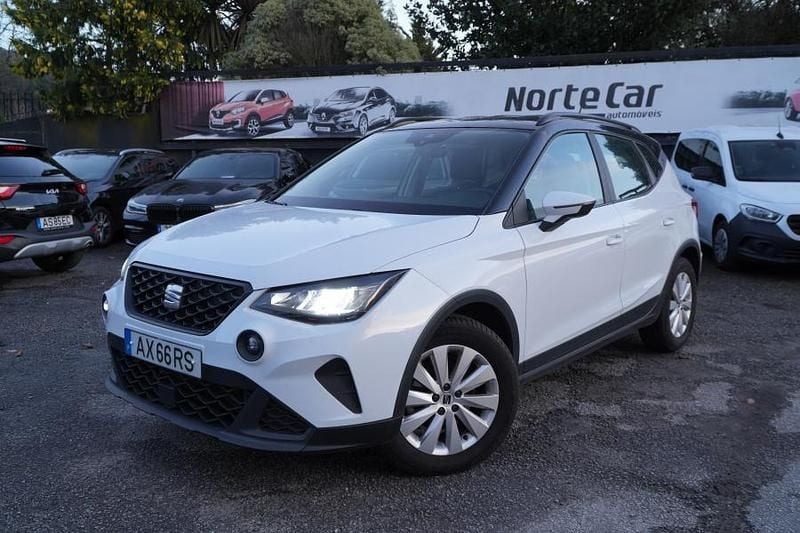 Branco Usado 2023 Seat Arona SUV | € 17.750 (Bom preço) - Imagem 1/4