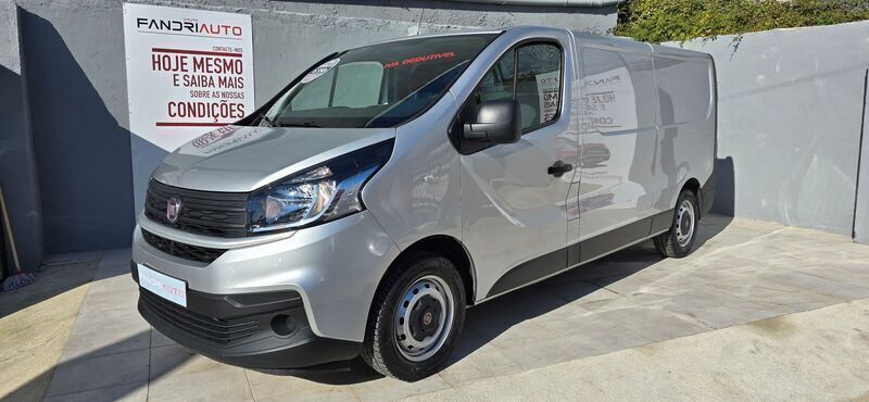 Cinza prata Usado 2019 Fiat Talento Van | € 16.990 - Imagem 1/4