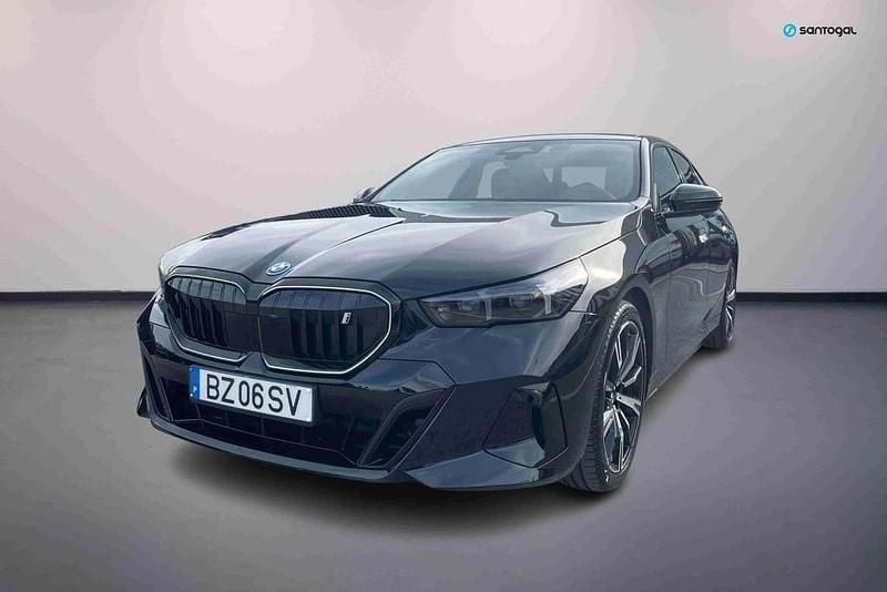 Preto Novo 2025 BMW i5 Sedan | € 73.950 (Preço justo) - Imagem 1/4