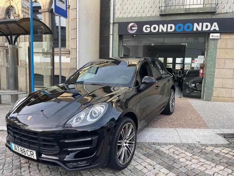 Preto Usado 2014 Porsche Macan SUV | € 49.900 - Imagem 1/4