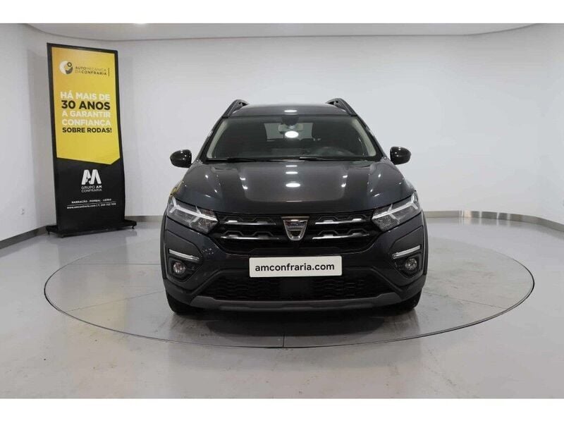 Cinzento Usado 2022 Dacia Jogger Extreme Monovolume | € 18.330 (Preço justo) - Imagem 1/4